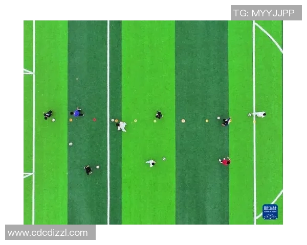 足球明星教具设计探索与创新：提升青少年对足球的热爱与理解