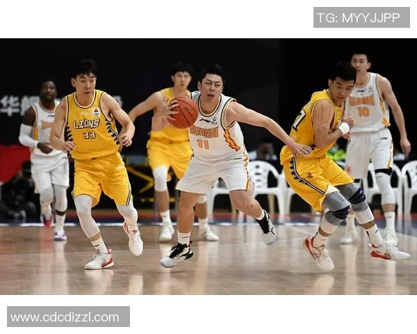 赛后分析:杭州篮球队与北京篮球队在比赛中的战术灵活性对比 赛后分析:杭州篮球队与北京篮球队在比赛中的战术灵活性对比