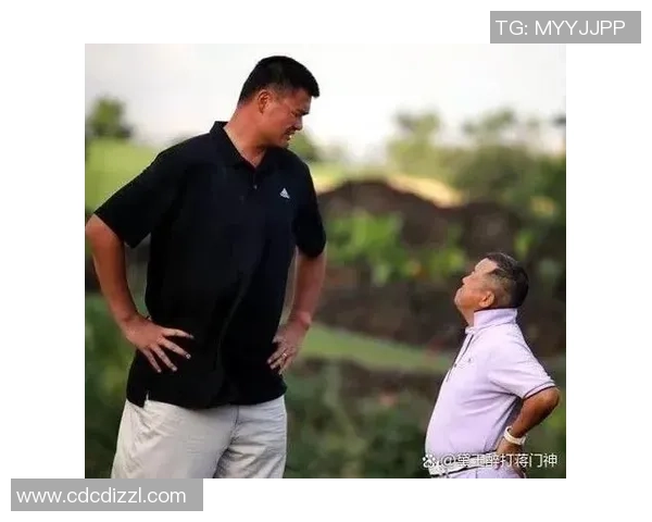 摔角与足球的交汇点谁是这两项运动的明星人物